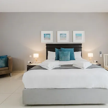 Family Duplex W Shared Pool By Homely Apartament *