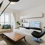 Appartement Family Duplex W Shared Pool By Homely *