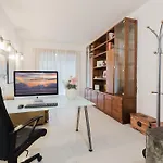 Family Duplex W Shared Pool By Homely Appartement