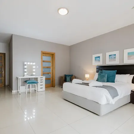 Apartament Family Duplex W Shared Pool By Homely