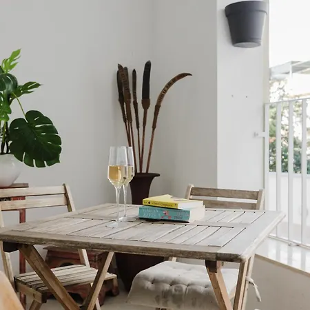 Family Duplex W Shared Pool By Homely Apartment