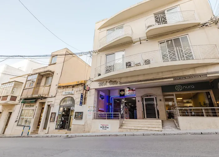 Family Duplex W Shared Pool By Homely Apartament *