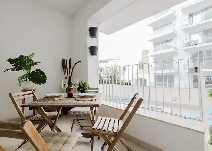 Family Duplex W Shared Pool By Homely Lejlighed *