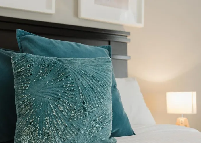 Family Duplex W Shared Pool By Homely المليحة