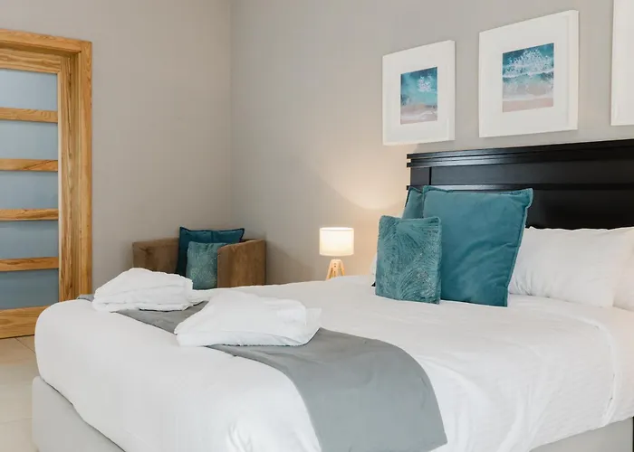 Family Duplex W Shared Pool By Homely Apartament