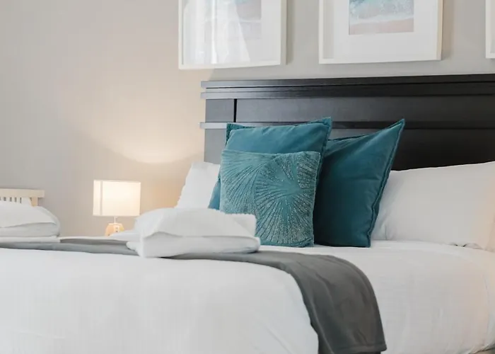 Family Duplex W Shared Pool By Homely شقة المليحة